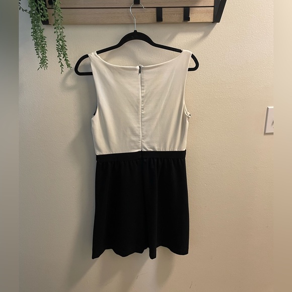 Black and White Formal Dress - Picture 2 of 3